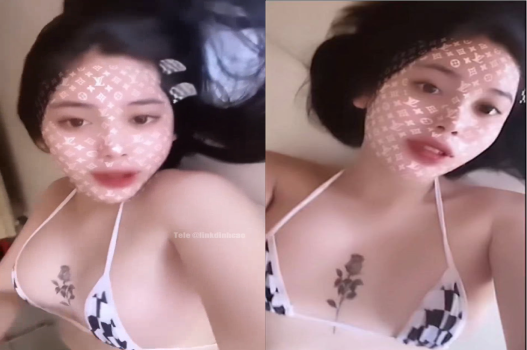 Cô gái trẻ tuổi ước ao được âu yếm